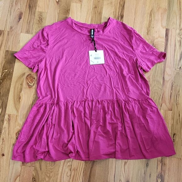 NWT Relaxed Ruffle Tee - Fuchsia Red - Picture 2 of 3